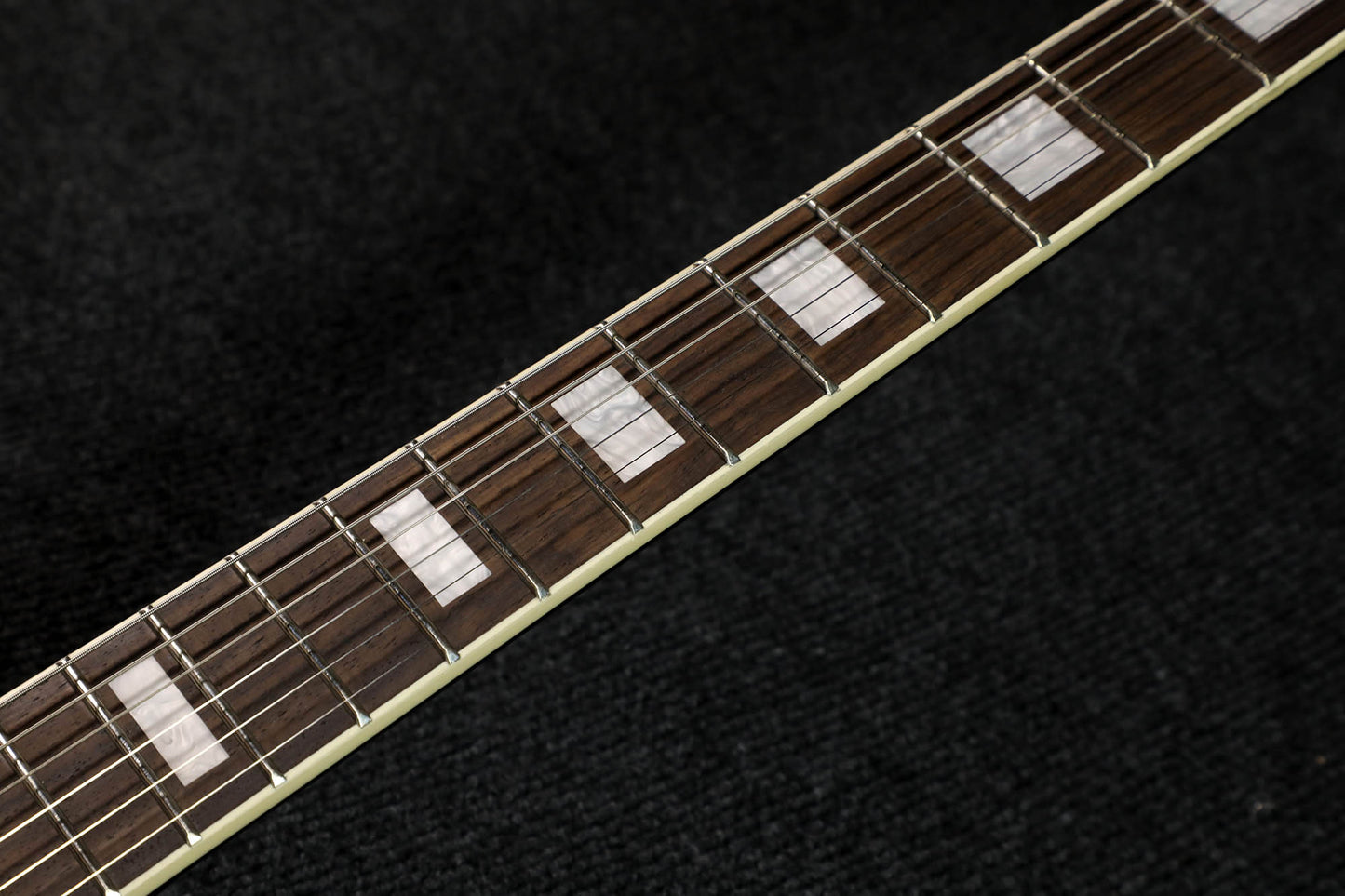 Sqoe SELP300 Les Paul Custom Electric Guitar w/ Hard Case, Black