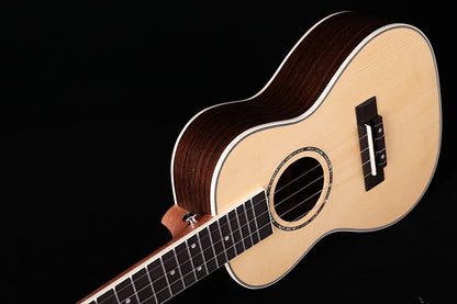 Caesar US-C40 23" Concert Solid Top Ukulele w/ Bag