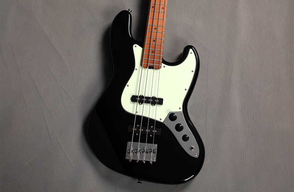 Sqoe SJB600 Jazz Bass Guitar, Black
