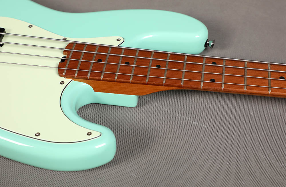 Sqoe SJB600 Jazz Bass Guitar, Mint Green
