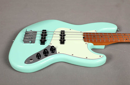 Sqoe SJB600 Jazz Bass Guitar, Mint Green