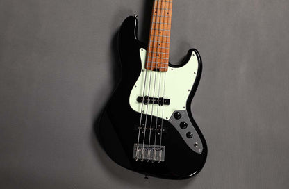 Sqoe SJB650 5-String Jazz Bass Guitar, Black