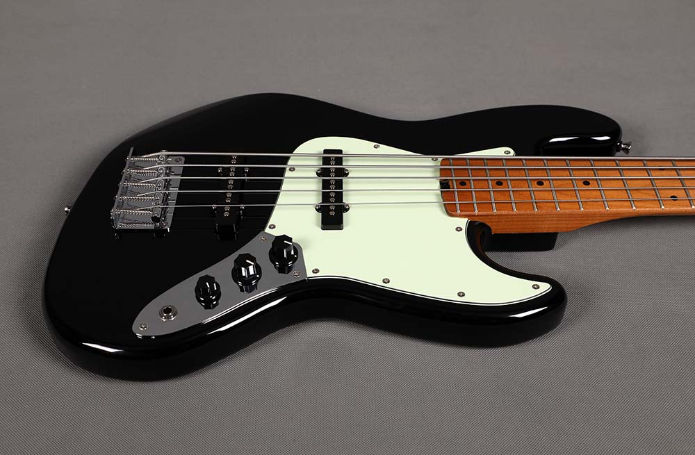 Sqoe SJB650 5-String Jazz Bass Guitar, Black