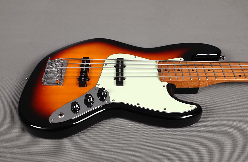Sqoe SJB650 5-String Jazz Bass Guitar, Sunburst