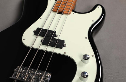 Sqoe SPB600 Precision Bass Guitar, Black