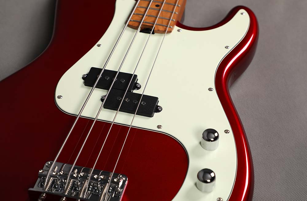 Sqoe SPB600  Precision Bass Guitar, Metal Red