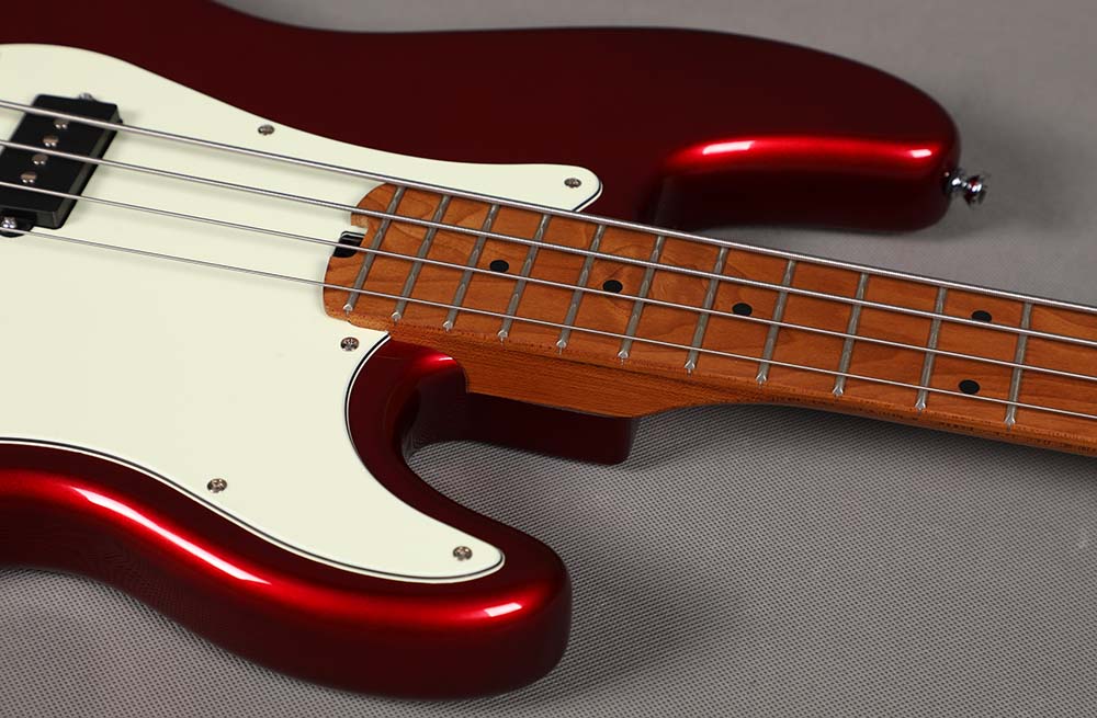Sqoe SPB600  Precision Bass Guitar, Metal Red